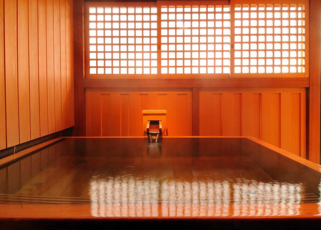 Hakone Tokinoshizuku Ξενοδοχείο Εξωτερικό φωτογραφία A traditional Japanese onsen