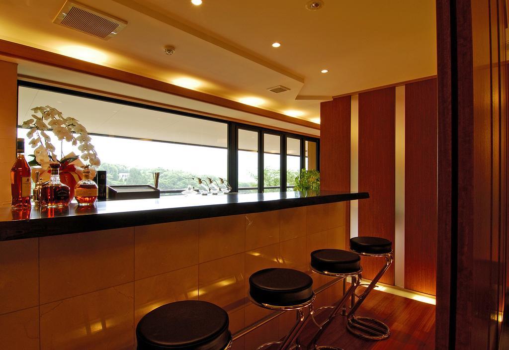 Hakone Tokinoshizuku Ξενοδοχείο Εξωτερικό φωτογραφία A bar at a hotel